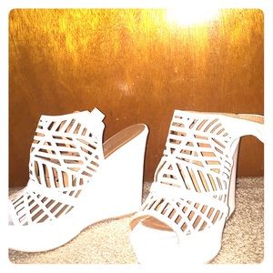 White platform Sandal